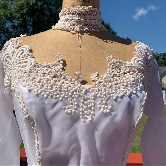 Bridal Vintage 1970s high neck long sleeve wedding dress & veils small - Picture 3 of 17